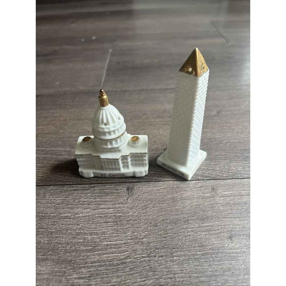 Vintage Stoneware WASHINGTON MONUMENT US CAPITOL Salt Pepper Shakers Set Cottage